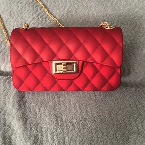 👛 ✨FINAL PRICE✨ Red Quilted Cross Body Purse